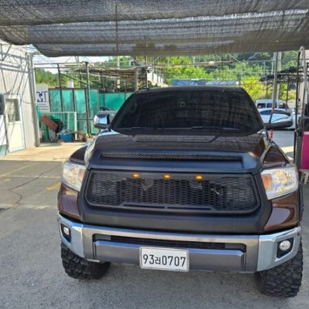 Toyota Tundra 5700cc 2016